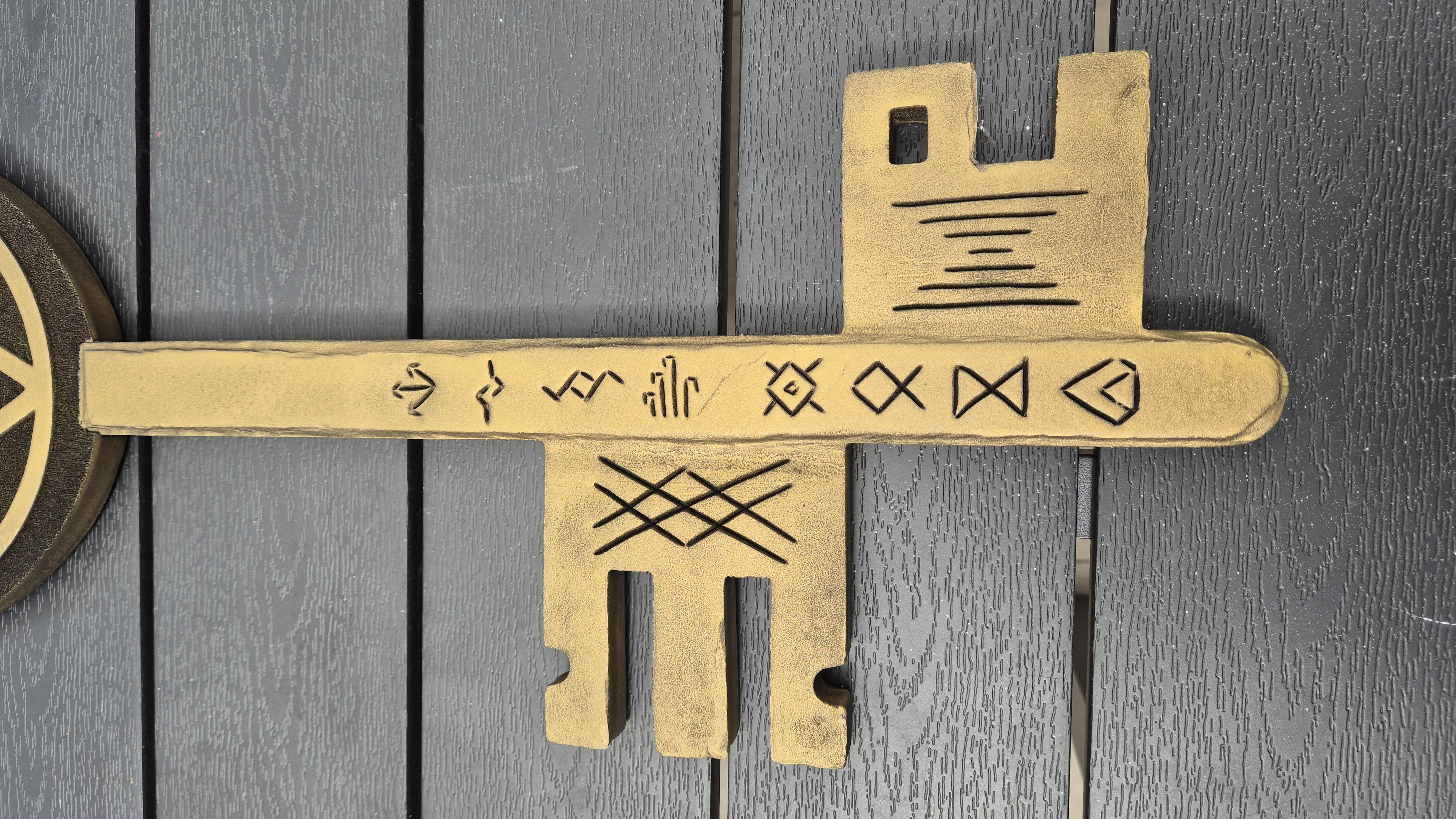 Dragon Head Key - painted detail